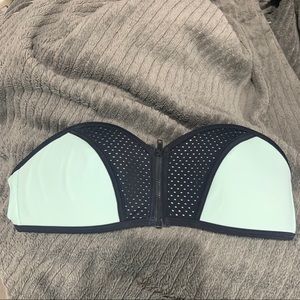 🛍 3/$10 PINK Blue & black zip up strapless bikini top